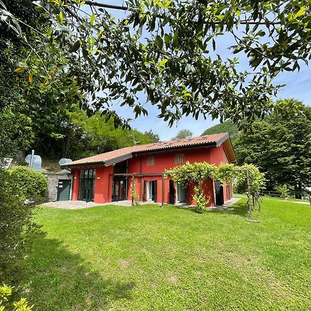 Ostello Casa Rossa Laveno-Mombello Exterior foto