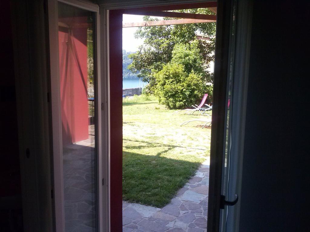 Ostello Casa Rossa Laveno-Mombello Zimmer foto