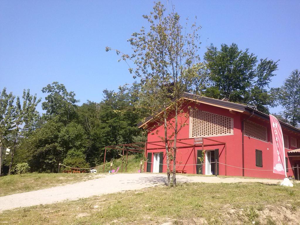Ostello Casa Rossa Laveno-Mombello Exterior foto